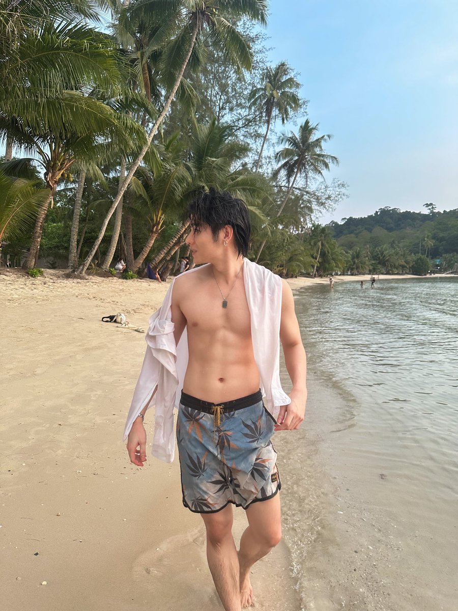 PpiyawatT's tweet photo. 🌊🤍 #tppiyawat https://t.co/uOV5A7ILAy