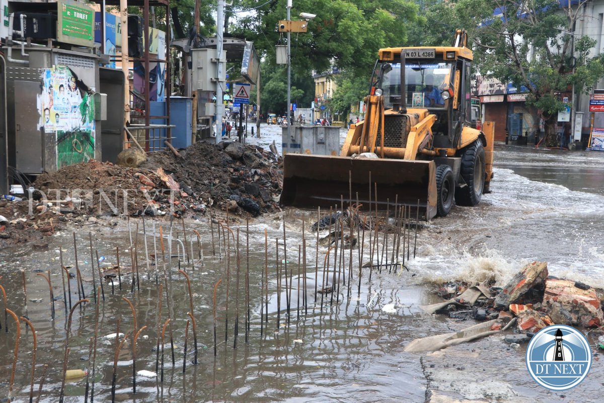 dt_next's tweet photo. #ChennaiRains: GP Road, Chennai blocked due to water stagnation.
📸 @_Hemanathan_
NOTE: Thread (1/2)
#RainWater #WaterStagnation #chennairainupdate #rains #rainnews #chennainews #chennaiupdates #Chennai #GPRoad https://t.co/Cb7A1CNjAY