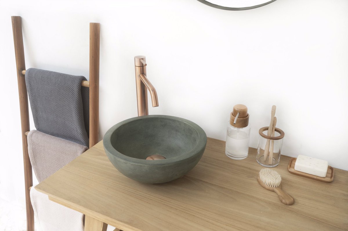 Conspiredesign1's tweet photo. Palermo’s charming size, along with it’s simplicity and modernism make it the perfect bathroom companion.

Available in our full range of colour options - find your style.

https://t.co/wy84OjfuIP

#concretebasin #concretesink #coppergreen #bathroominspiration #bathroominterior https://t.co/emk1TrWyYi