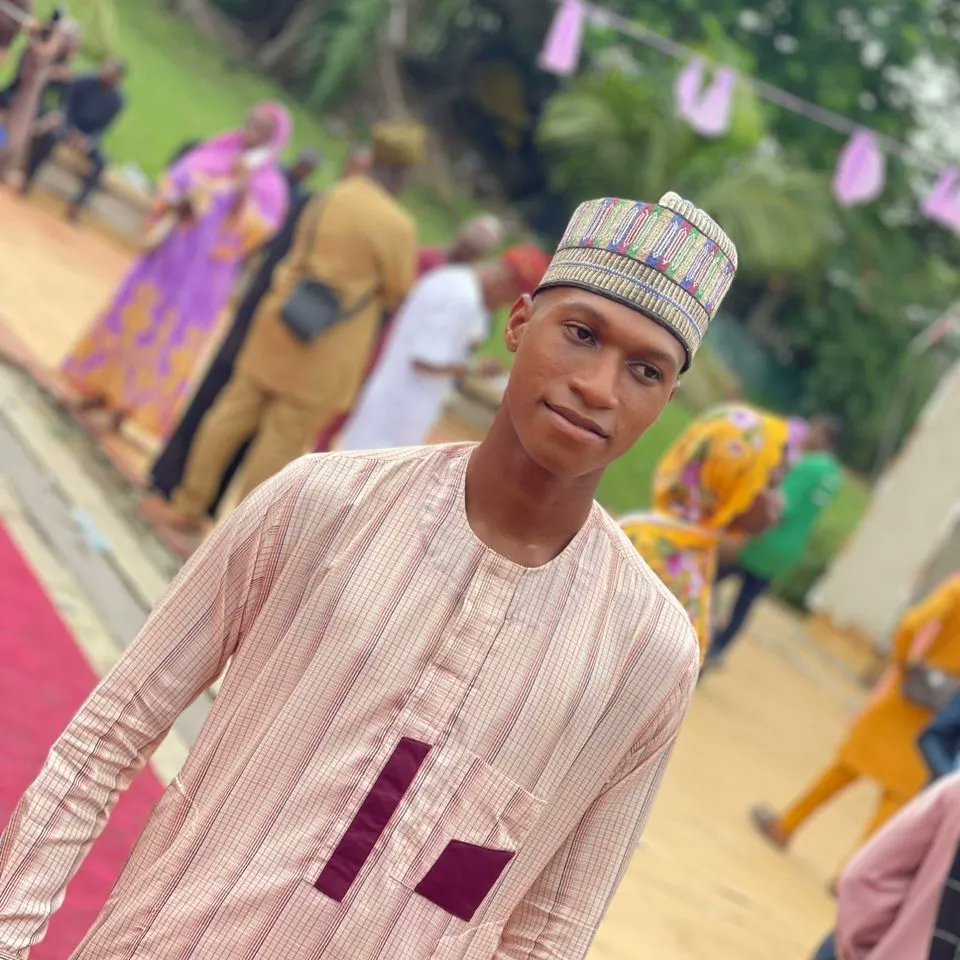 adamolaedu's tweet photo. Achievement is not accumulated by the amount of things gathered but by the worth of what is gathered. In all ramifications, quality supercedes quantity.

Good morning lovers 🥰

Have a great working week ahead 💖 https://t.co/dri3SW5eZa