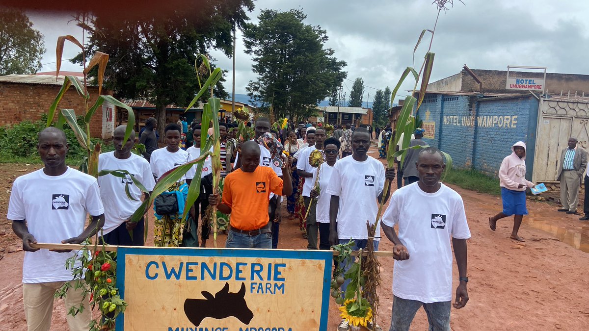 cwenderie's tweet photo. Fête du travail https://t.co/YFhDHGueVP