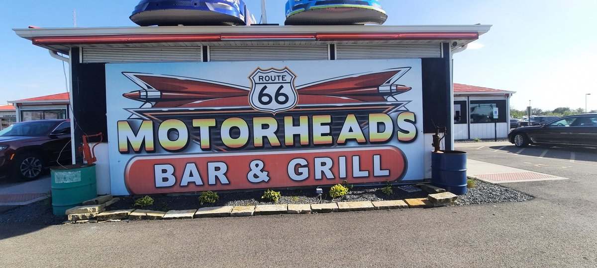 dreambuilder48's tweet image. #springfieldil
Great food. Awesome place!!!