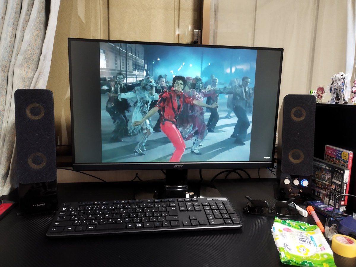 YD_GSX555rx's tweet photo. スピーカーちゃんとしたヤツ欲しかったけどこれでいいや(鼻ほじ)
なかなかいい音出るやんᵔ֊ᵔ
CREATIVEさんいいね！ https://t.co/XtnnzjeXDm