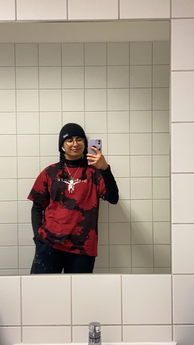 its_needy's tweet photo. fit check :) mit @RevedTV Merch und Death Note kann man nix falsch machen https://t.co/zXNvGUWVZh
