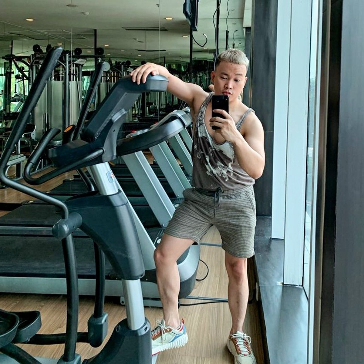 infothehive's tweet photo. Do you like a healthy lifestyle? 

Best Western Premier The Hive provides complete gyn facilities, not only that, you can also use other facilities during your stay cation

📷 @mr.koh90 (on instagram)
#staycationjakarta #workout #gym #fitness #hotel https://t.co/erJT7OPqCj