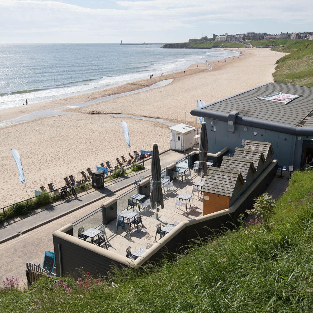 ViewTynemouth's tweet photo. As the summer season draws closer, here' s a just a little reminder why you should plan a trip to see us. Enjoy Longsands Beach in all its glory, whether you choose to sit indoors, on our terrace or right on the beach on our deckchairs!

#theviewrestaurant #beachviewrestaurant https://t.co/9CDbBQu7hQ