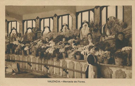 ProjecteSonore's tweet photo. Les floristes és un dels oficis que apareix sovint al repertori cantat per les dones, representant emotivament elements de classe i de gènere
🔴Itinerari 6 > Interseccionalitat https://t.co/HgrREOH7ov
📷M. Arribas | #BiValDi
#1deMaig https://t.co/w2wMJInKrx