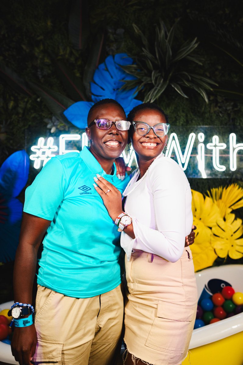 RainbowSocial's tweet photo. OUR CLOSE FRIENDS
πΈ - @stephenobi.jpg
#Flowithit https://t.co/cFAe5sjoVe