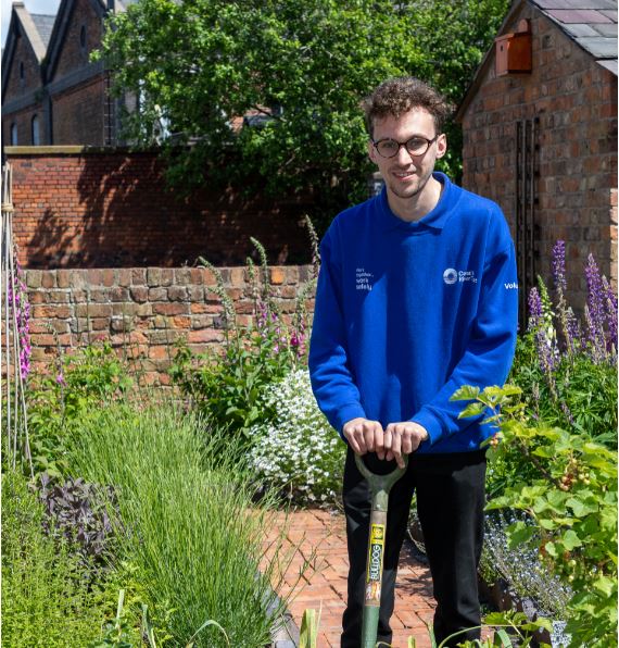 NWMuseum's tweet photo. Do you have a passion for people, history &amp;heritage?
👀 We're recruiting a Galleries Volunteer
💕 help us care for our historic boats &amp; archives and deliver activities to visitors that interpret our collections
 👉🏽 https://t.co/5ieO7WJDO1
@UoCVolunteering @ChesterVol @cwvolarts https://t.co/1t2zWP2NdD