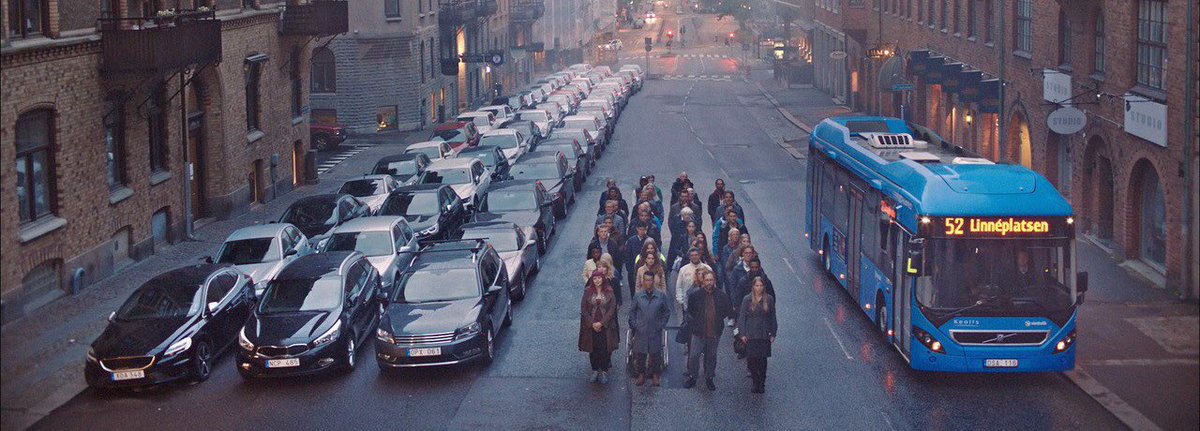 Cómo solucionar los atascos en 3 pasos:

1. Fortalecer el transporte público.
2. Dar prioridad al transporte público.
3. Usar el transporte público.