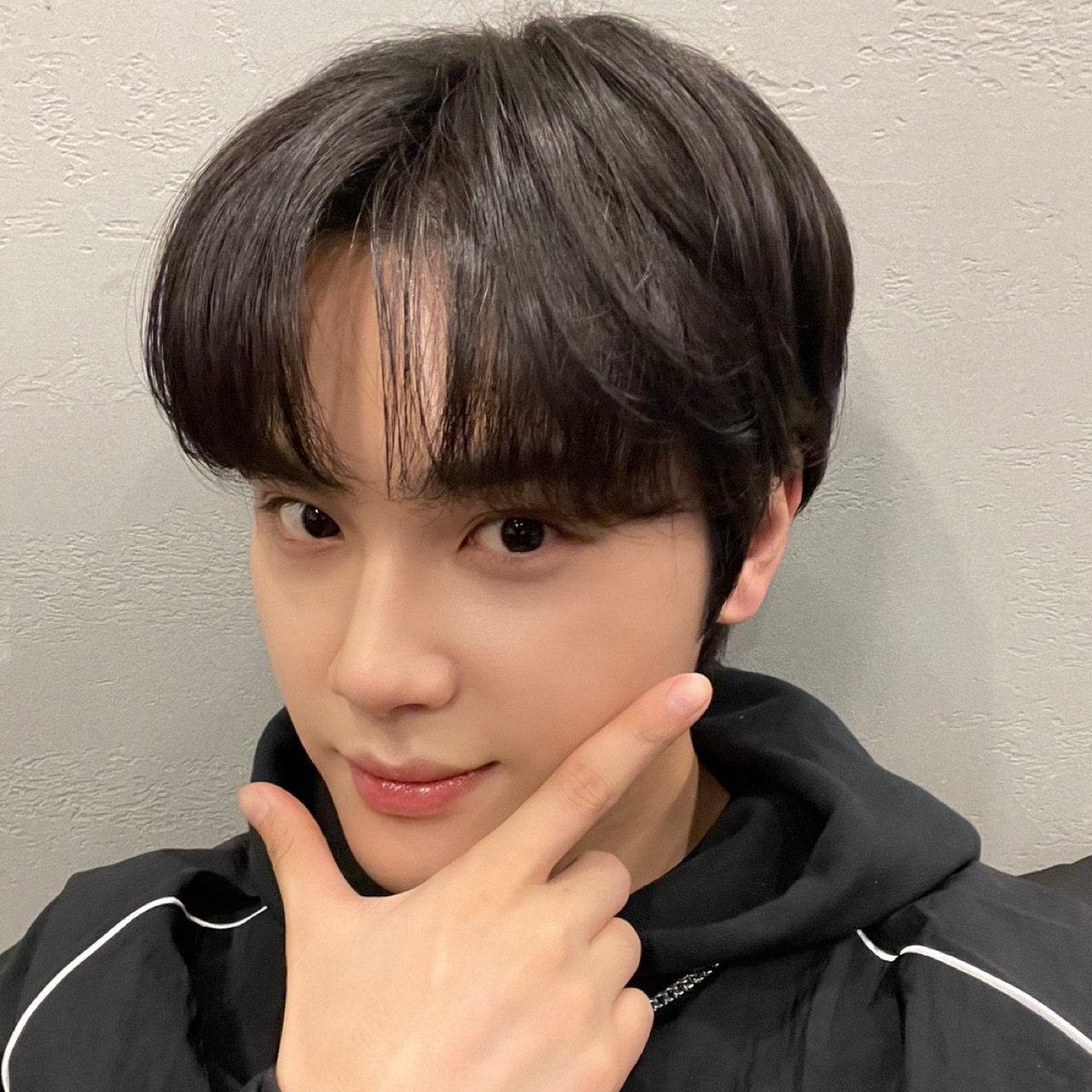 pmfromjhn's tweet photo. [230502] 🍊 changed his pfp! https://t.co/LavRaNsrjd