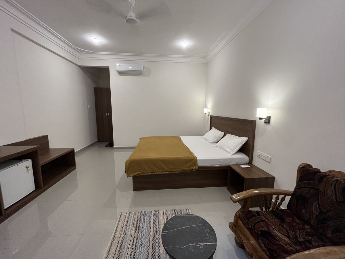 morjim_sunset's tweet image. At Morjim Sunset Hotel, they provide 1BHK Apartments with private kitchens and Deluxe AC Rooms.
Property Website: morjimsunset.com

#morjimbeach #hotelnearmorjimbeach #goabeachhotels