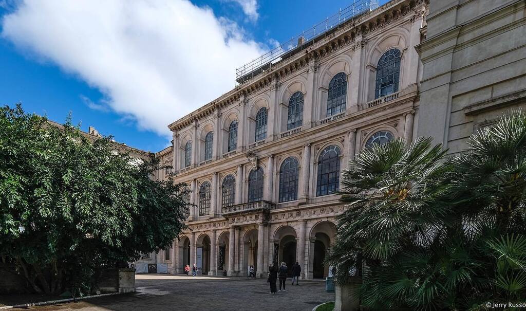 My favourite spots in Rome

-19 Palazzo Barberini

#palazzobarberini #barberini #museumbarberini #roma #roma🇮🇹 #romacapitale  #romeitaly #noidiroma #loves_roma_ #igersroma #exploringroma #raccontandoroma #foodiesroma #romeexploring #vivoroma #riprendiamo… instagr.am/p/CrutE-DI3hU/