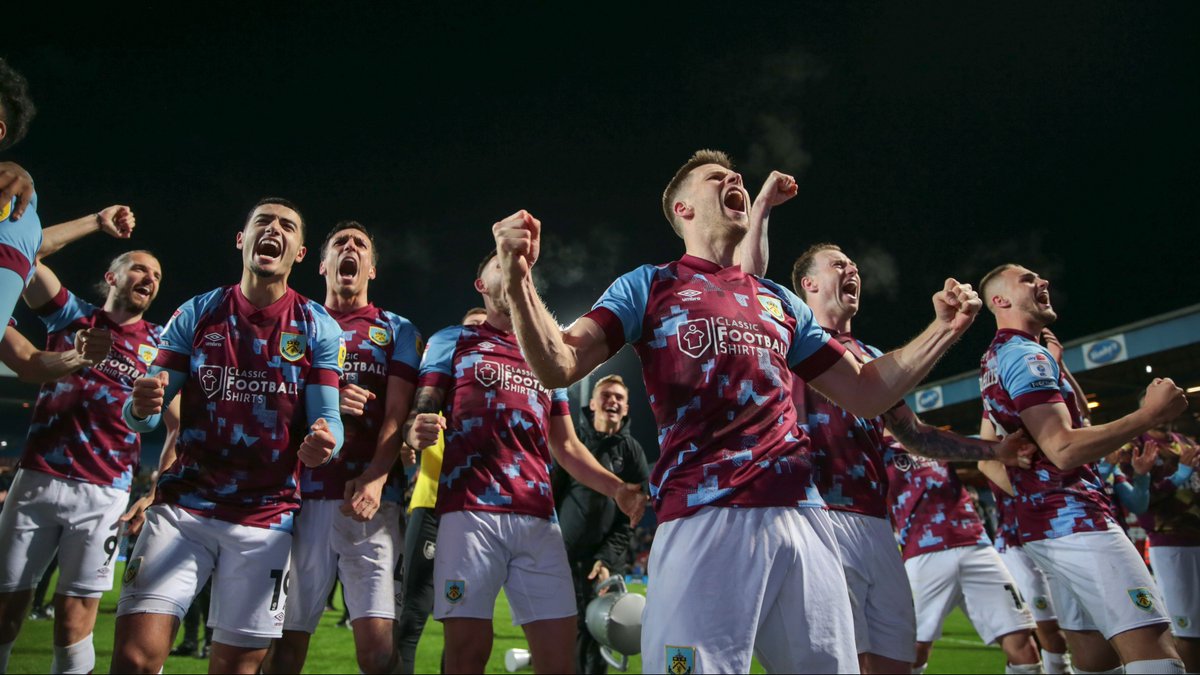 BurnleyOfficial's tweet photo. One week today 🏆 https://t.co/p4hdnBsTsN