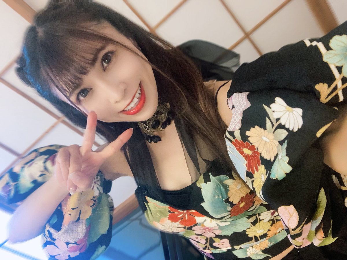 ecco1226's tweet image. ホロルの湯
TTCキャンペーン
あたたかい応援いただき
本当にありがとうございました🌸

沢山のお手拍子や
CDやグッズのご協力も
とっても嬉しかったです🙏✨
うちわ第2弾もおかげさまで完売🌈

ご一緒させていただきました🎤
#岡田しのぶ さん #風輪 さん
皆さんのファンの方々もお優しくて感謝です🙇‍♀️