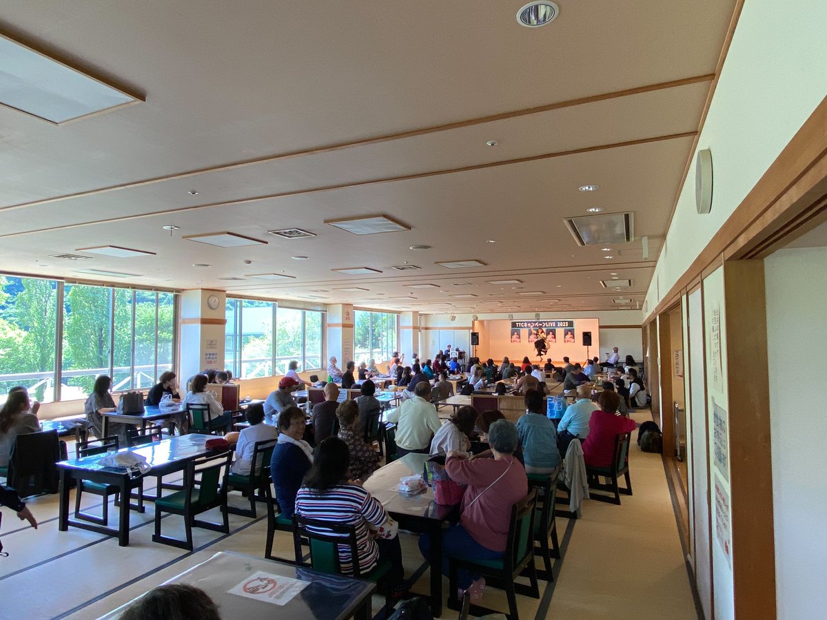 ecco1226's tweet image. ホロルの湯
TTCキャンペーン
あたたかい応援いただき
本当にありがとうございました🌸

沢山のお手拍子や
CDやグッズのご協力も
とっても嬉しかったです🙏✨
うちわ第2弾もおかげさまで完売🌈

ご一緒させていただきました🎤
#岡田しのぶ さん #風輪 さん
皆さんのファンの方々もお優しくて感謝です🙇‍♀️