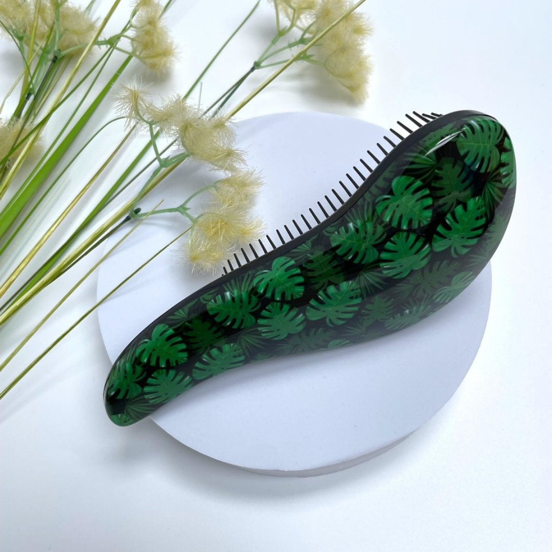 Are you tired of struggling with tangles in your hair? Say hello to the Wolf &amp; Griffin Ultimate Detangler Hairbrush! 🙋‍♀️

This amazing hairbrush is designed to gently detangle even the most stubborn knots and snarls, leaving your hair smooth and shiny. 

#beauty #Haircare #Gift