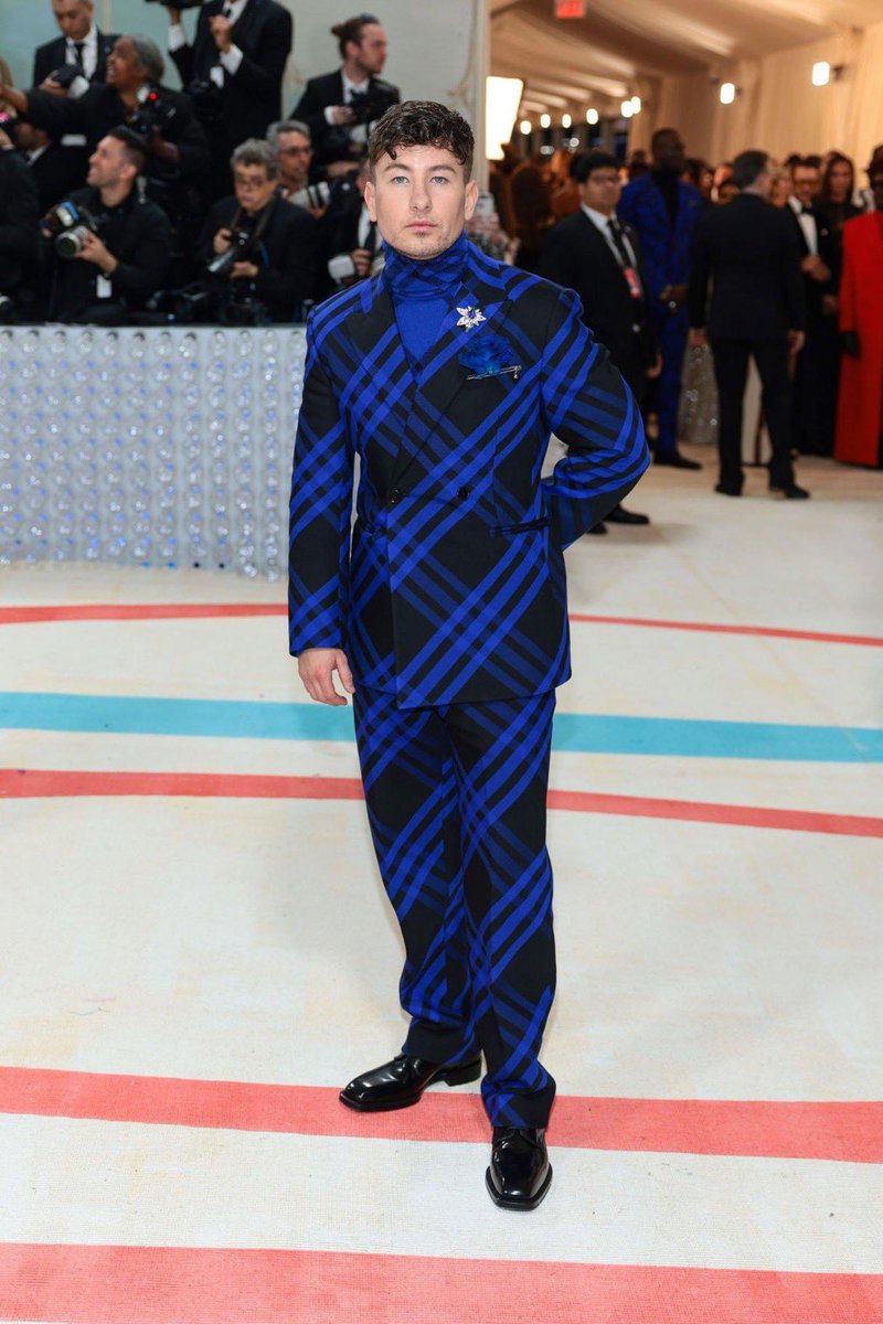 yabaleftonline's tweet photo. Who wore Burberry better? https://t.co/ska6xolOwD