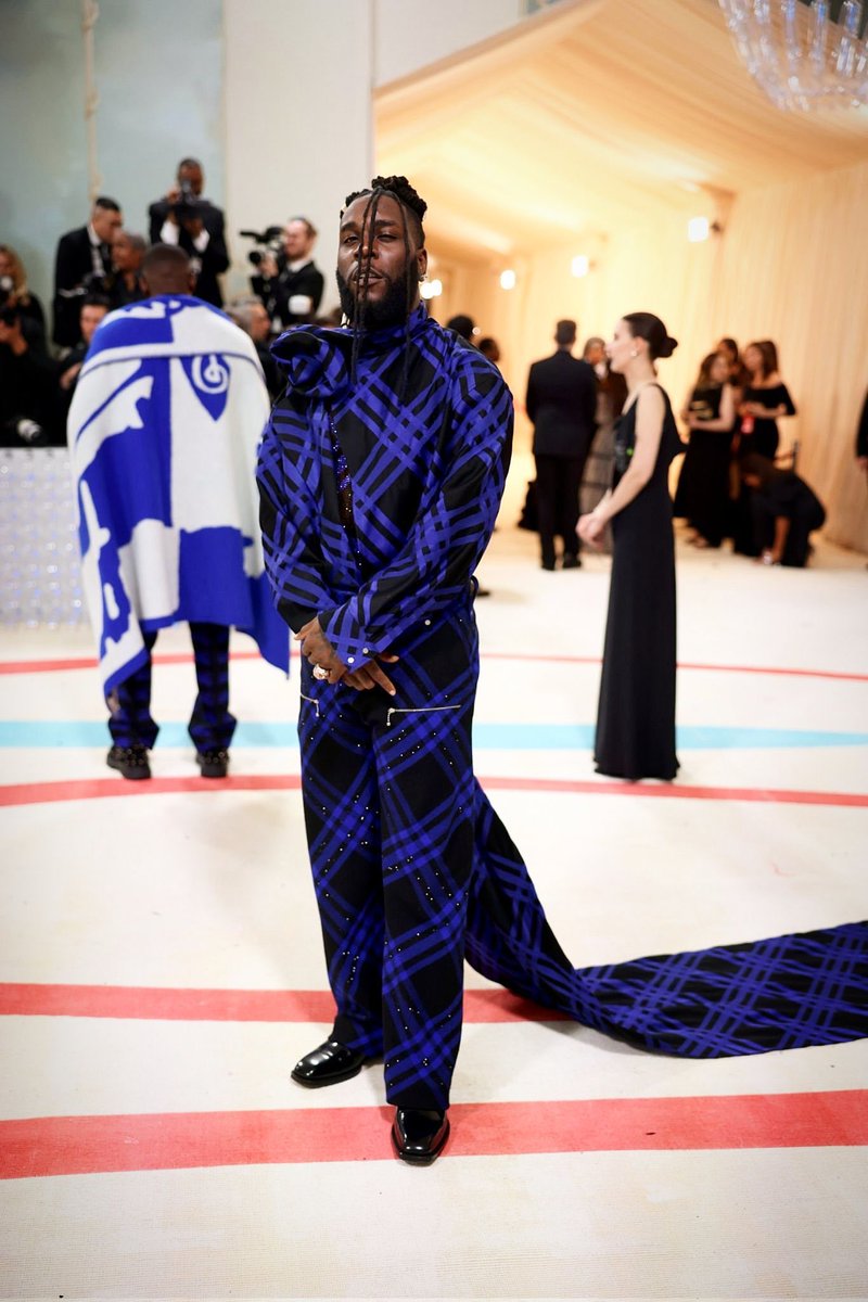 yabaleftonline's tweet photo. Who wore Burberry better? https://t.co/ska6xolOwD