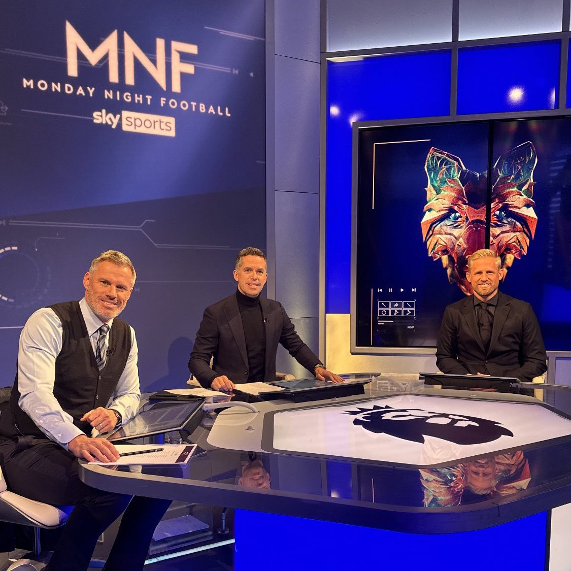 Really enjoyed being on Monday Night Football last night. Great discussing football, goalkeeping, Leicester City and much more with @Carra23 and @DavidJonesSky 👏🏼