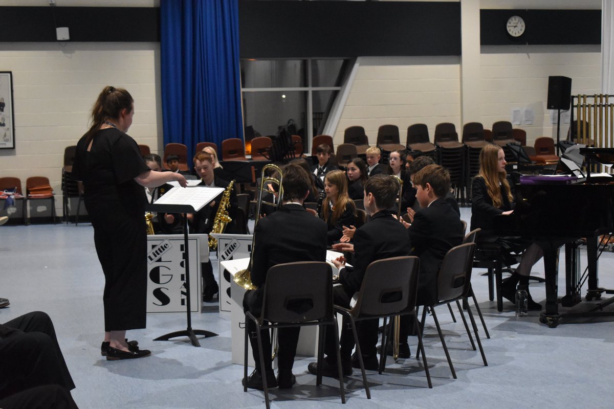 Well done to all our wind, brass and percussion performers for a sensational concert on Friday evening for @RotaryGBI and @RainbowsHospice. @LGS_Senior