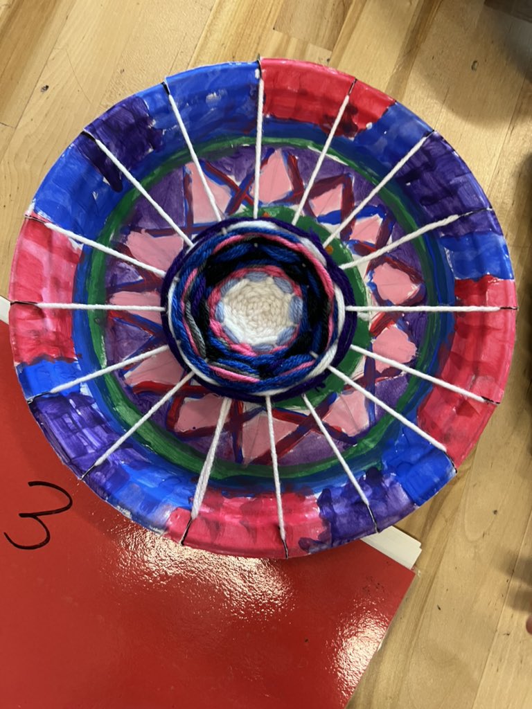 3rd grade’s radial weave! They really persevered to make these happen 👏🏻👏🏻👏🏻 #CREcoyotes