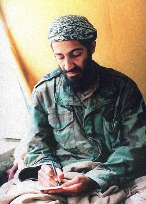 د یوه رنګین تاریخ یو ملنګ ایډیال.
تقبله الله