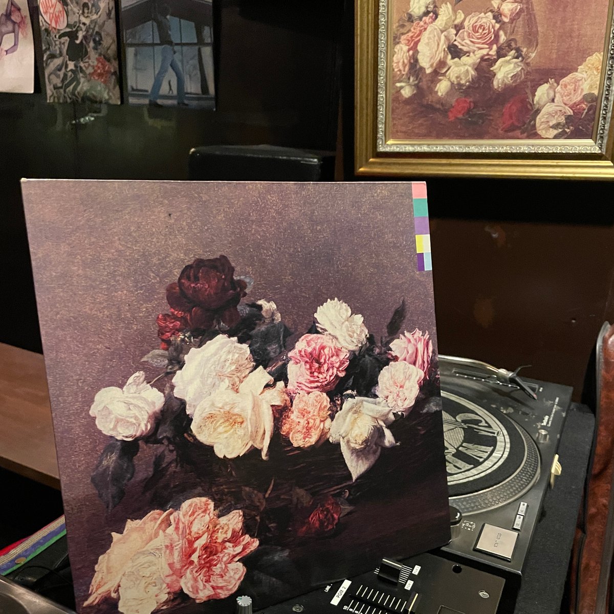 ほなLPいこか
NEW ORDER / POWER, CORRUPTION & LIES [02May1983 Factory --- FACT 75]
#onThisDay #NewOrder #PowerCorruptionAndLies #PeterSaville #BernardSumner #PeterHook #StephenMorris #GillianGilbert #vinylbar #musicbar #レコードバー #mhc02052023
youtube.com/watch?v=dFWWei…