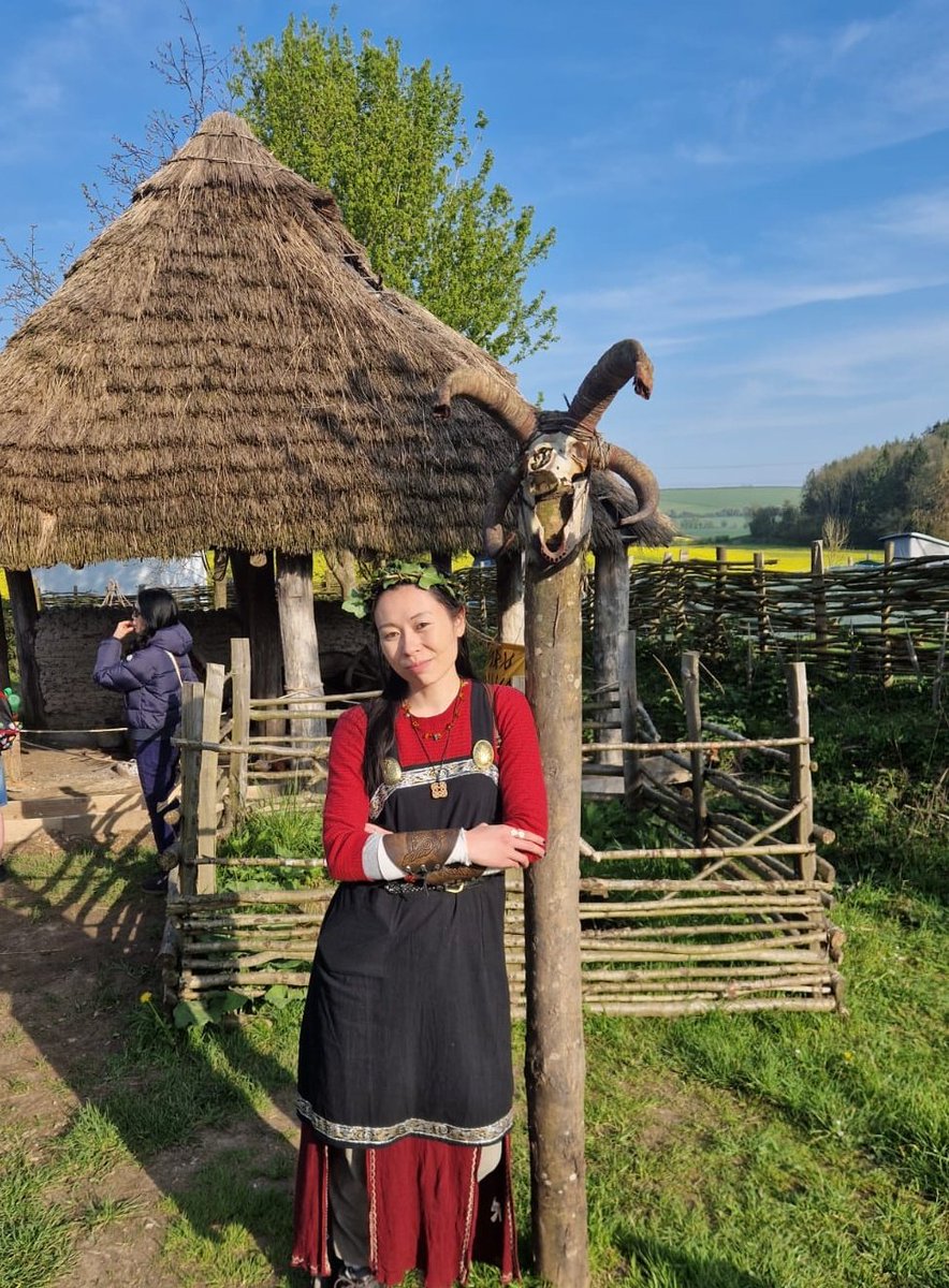 A day late, but Happy May Day! Had a wonderful time @butserfarm for the #Beltain Festival, seeing the fabulous phoenix wickerman burn! Thank you to @neil_burridge for showing me how to twist copper into Bronze Age spirals, and ring making demo! 😄 #MayDay #Beltane