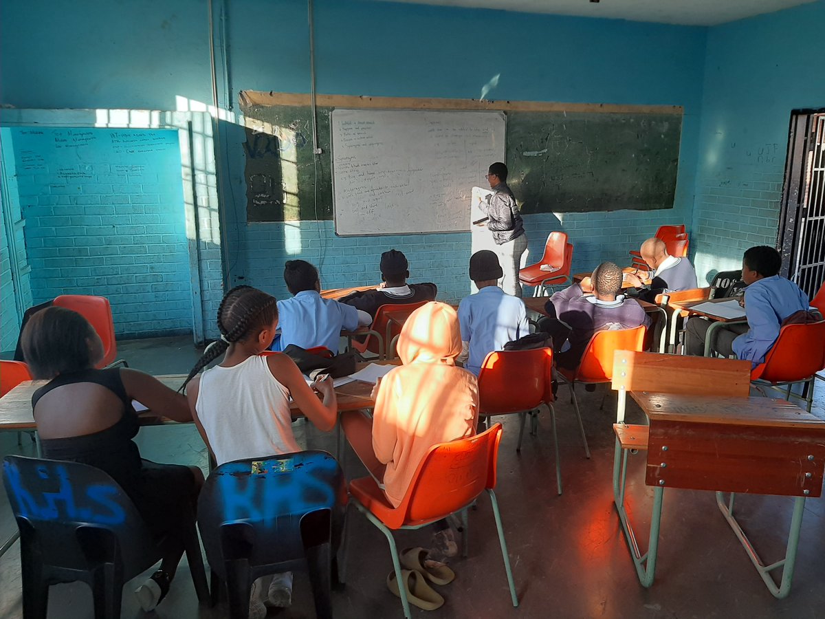 QalisaFoundatio's tweet photo. We had another great tutoring session over the weekend and we did our best to assist our learners improve in their studies.
We won't stop until we see them rise to the next level!
#QalisaFoundation
#EducationIsTheKeyToSuccess https://t.co/Qcr2DCfsqL
