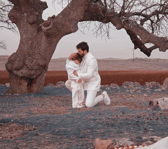 yvette_princz's tweet photo. ❤️ he is like an angel ❤️
#AkınAkınözü #MiranSadoglu #UmutSadoglu #Hercai https://t.co/PETEmoUdY9