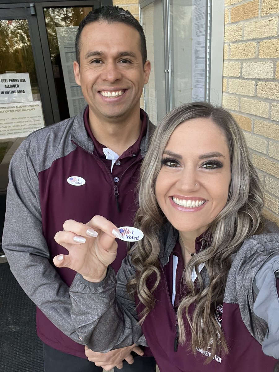 Last day for early voting and look who I ran into @ACalderonSMS! Have you voted?!?!