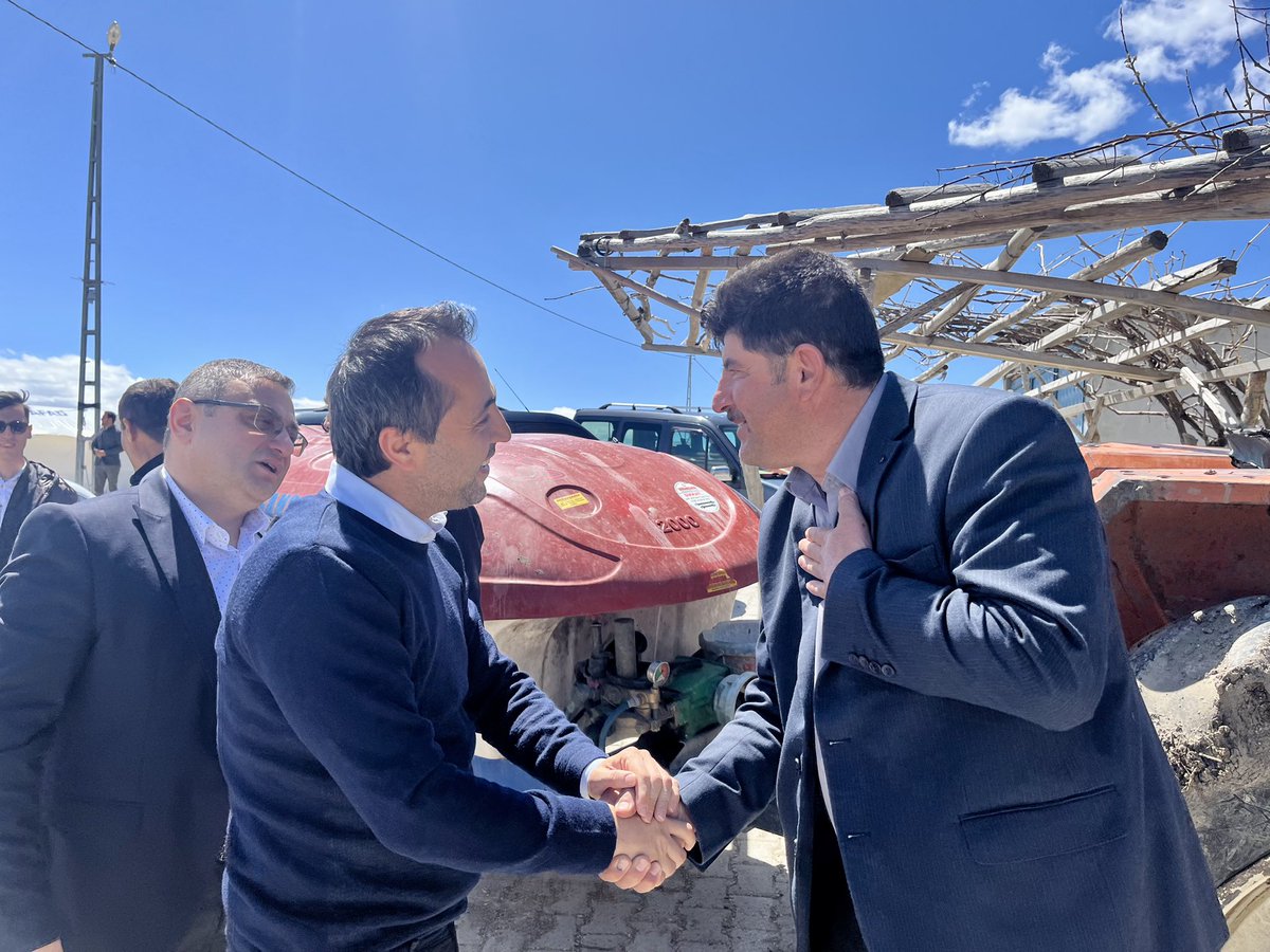 a_babacann's tweet photo. 📍Darende, Sakarya 

Sakarya Mahallemizi ziyaret edip, mahalle sakinlerimiz ile selamlaştık ve hayır dualarını aldık.

#AKParti #Malatya #TürkiyeYüzyılı 
#Doğruadamdoğruzaman
#DoğrusuAKParti https://t.co/UQFLK0cqY2