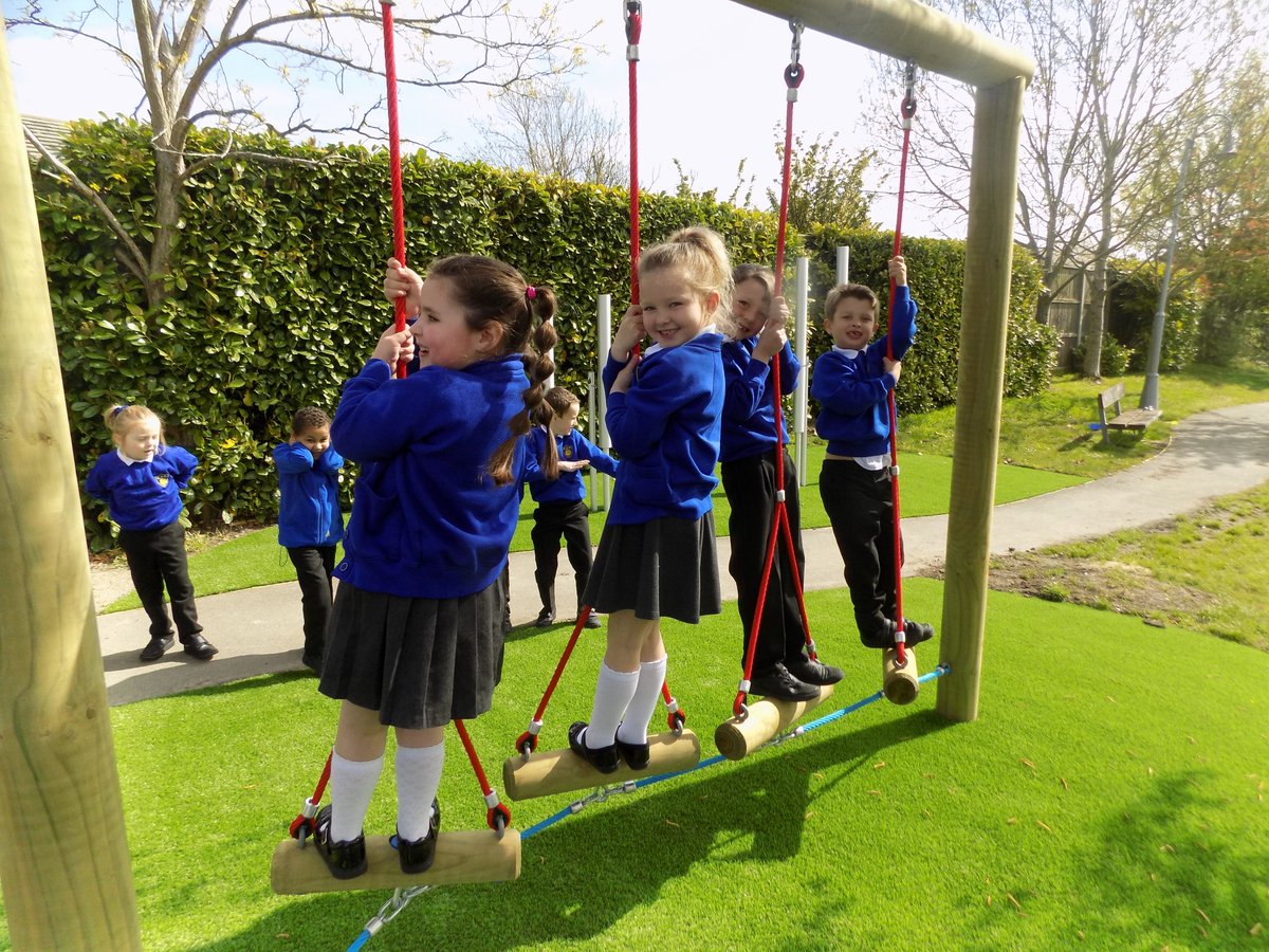 Our super excited children enjoying their fantastic new playground equipment. A huge thanks to our amazing trust for supporting our funding bid! @SEEATFamily @MrOHeadTeacher @PlaytimeByFawns