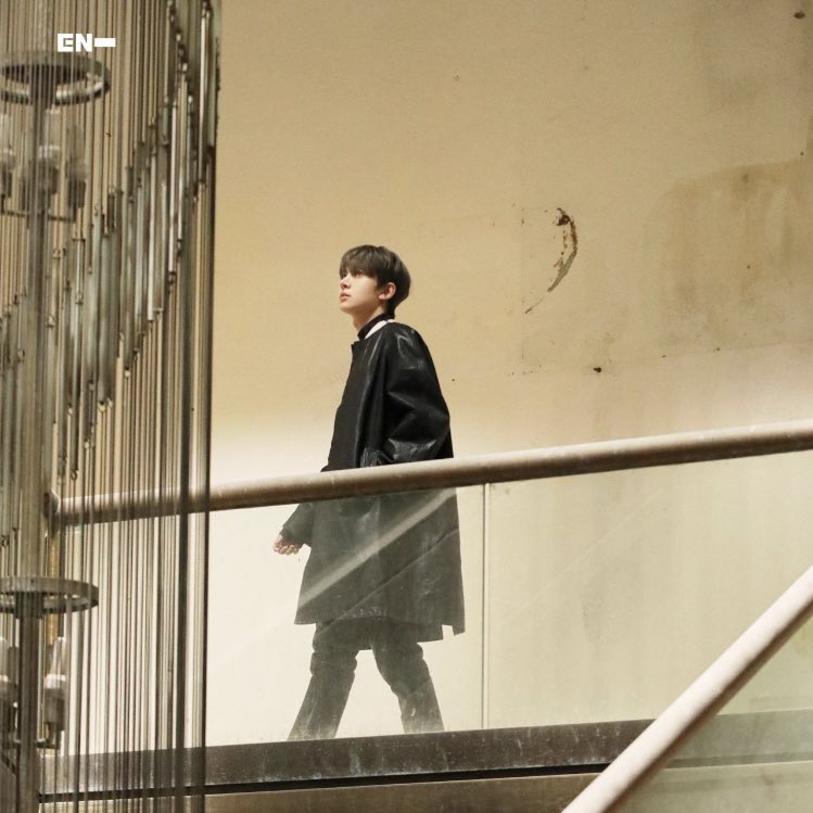 heeheelee2001's tweet photo. My love 🤍🖤 

Ctto

 #엔하이픈 #ENHYPEN_4thMiniAlbum #ENHYPEN #ENHYPEN5thComeback #ENHYPEN_HEESEUNG #DARKBLOOD #BELIFT #DARKMOON #heesung #HEESEUNG https://t.co/voAHd0hKp8