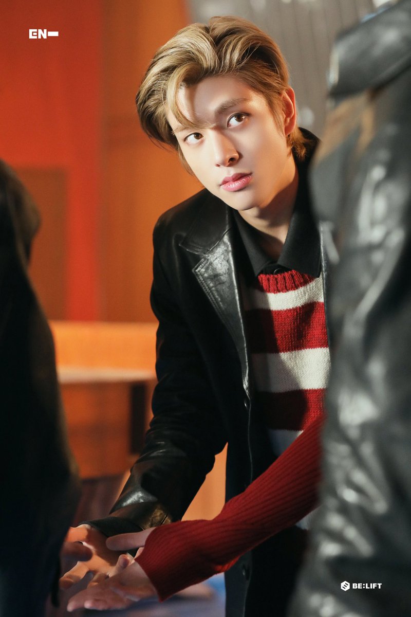 enhypenweverse's tweet photo. (15/24)

@ENHYPEN_members @ENHYPEN #ENHYPEN #엔하이픈 #DARKBLOOD #JAKE #제이크 https://t.co/63piXn4PgY