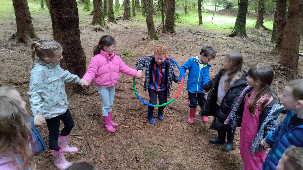 ACE_Girvan's tweet photo. Final Forest School Session of the Term for @sacred_heartps P1/2's today 🙂 #ACEdays #forestschool #teamgames https://t.co/mYGpOvN7WN