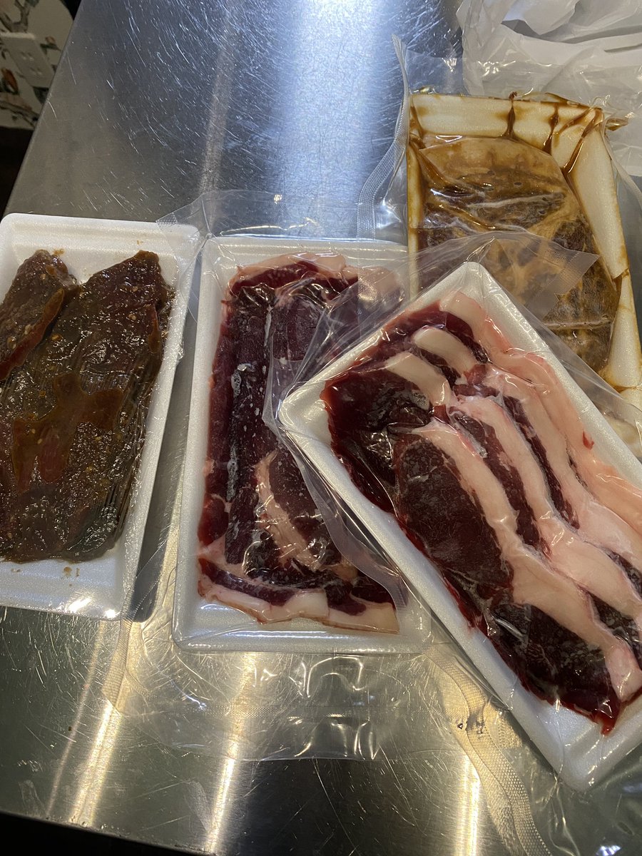猟師さんから仕入れた罠取りのジビエ🐗

こりゃー楽しみだ🍺