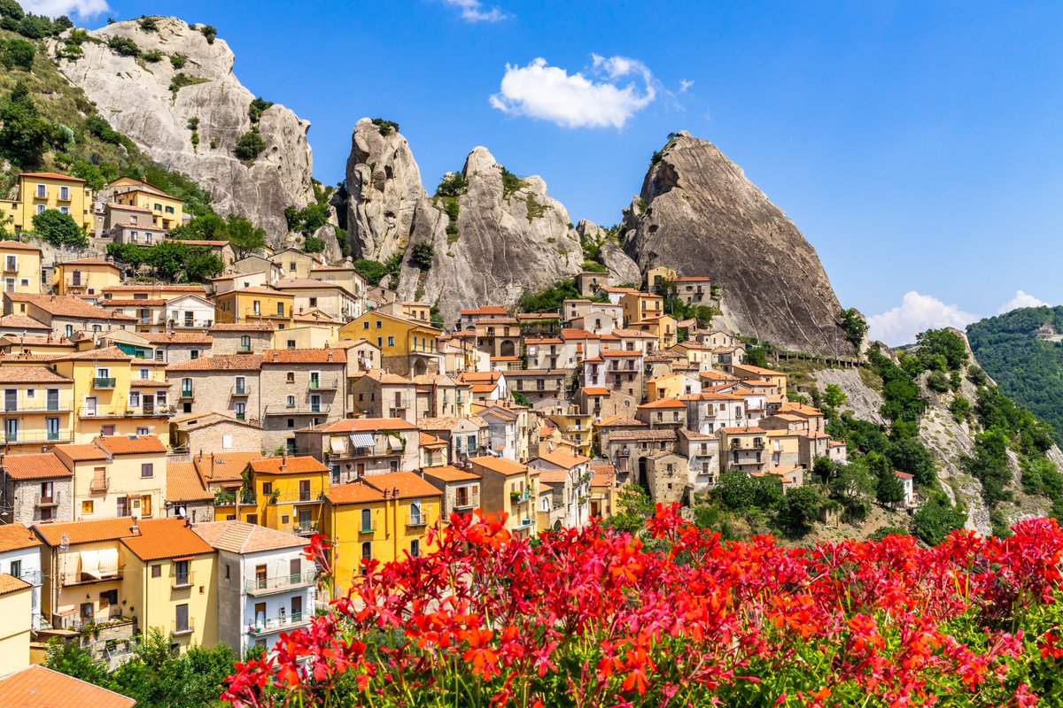 Sons_of_Italy's tweet photo. We are excited to be headed south to the beautiful and ancient Lucania, now known as Basilicata, for our #RegionOfTheMonth for May!
#OSDIA #SonsOfItaly #RegionOfTheMonth #ItalianAmerican #ItalianHeritage #ItalianPride #ItaloAmericano #Italian #Italiano #Italy #Italia #Basilicata https://t.co/97NWHvRwUd