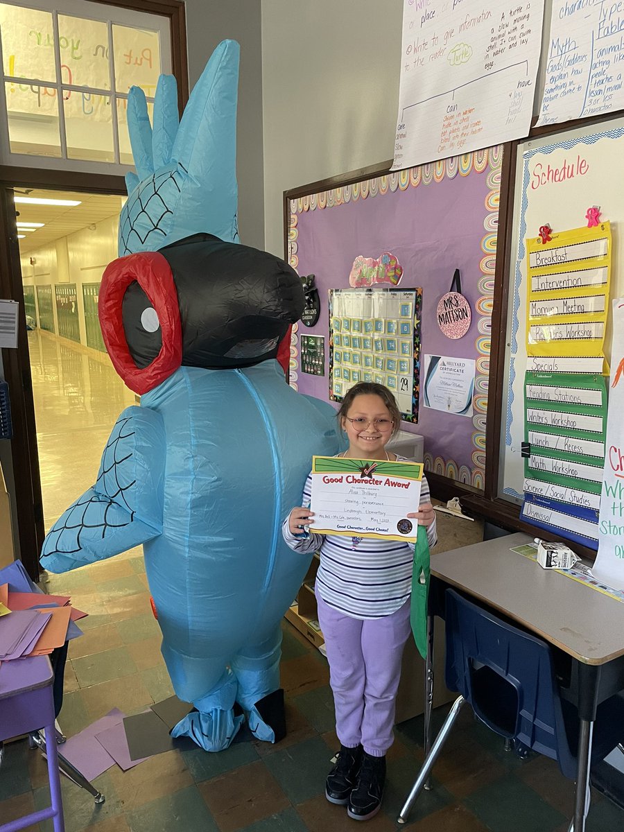 mattson3rdgrade's tweet photo. Congratulations A! We are proud of you! #characterkid https://t.co/YxjxaYiPG9