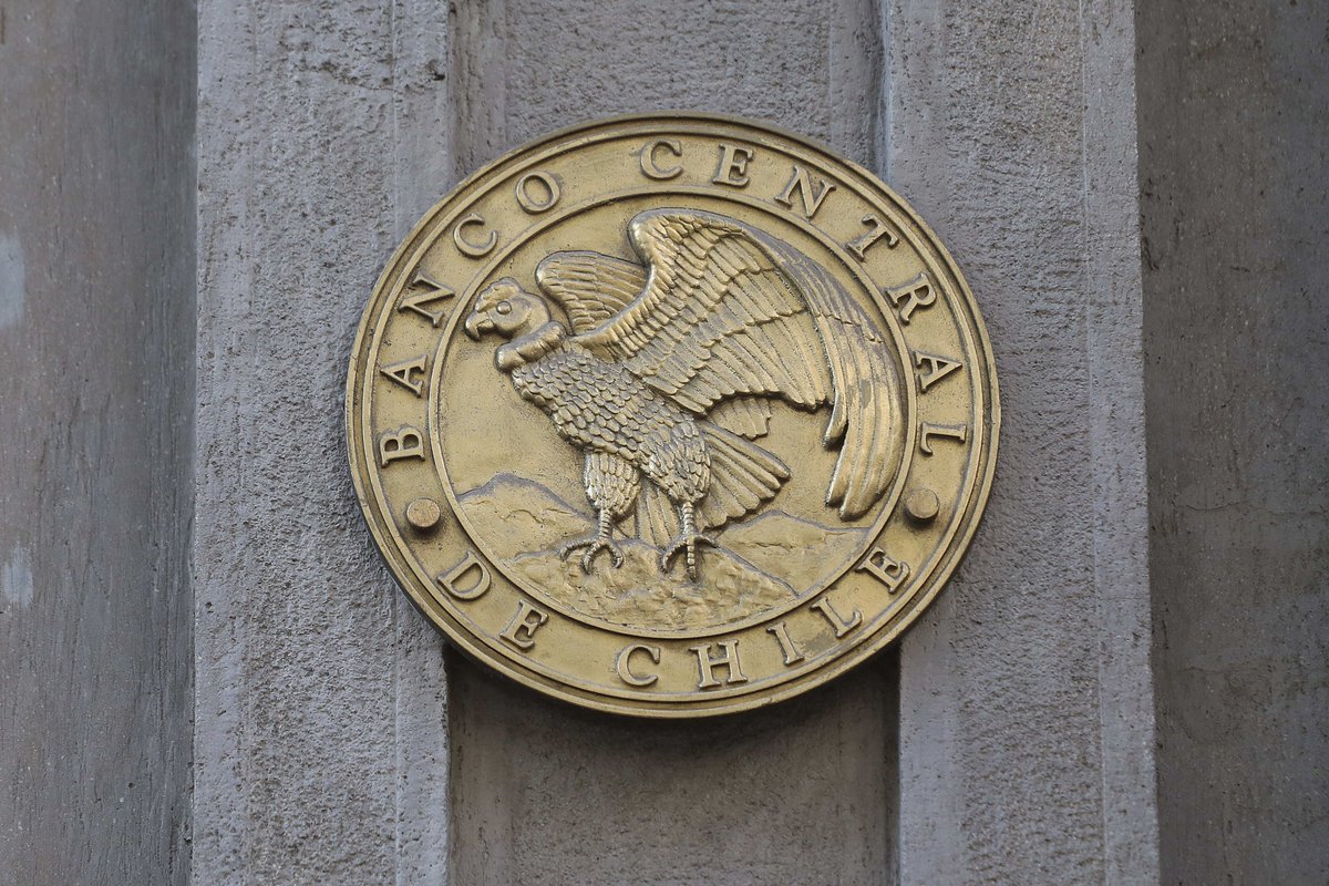 adnradiochile's tweet photo. 🔴 AHORA | El Banco Central dio a conocer el Índice Mensual de Actividad Económica (Imacec) de marzo 2023: cayó 2,1% en comparación con el mismo mes de 2022.
Pronto más información.
https://t.co/Nep0zy2Eu8 #ADNEnAlerta https://t.co/o5Noxm9vie