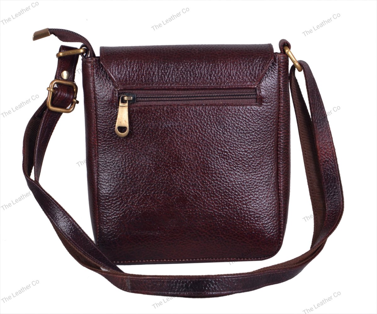 100% genuine buff Leather cross body bag.
#ViratKohli #cristiano #MetGala2023 #fashion #leathercraft #leatherbags