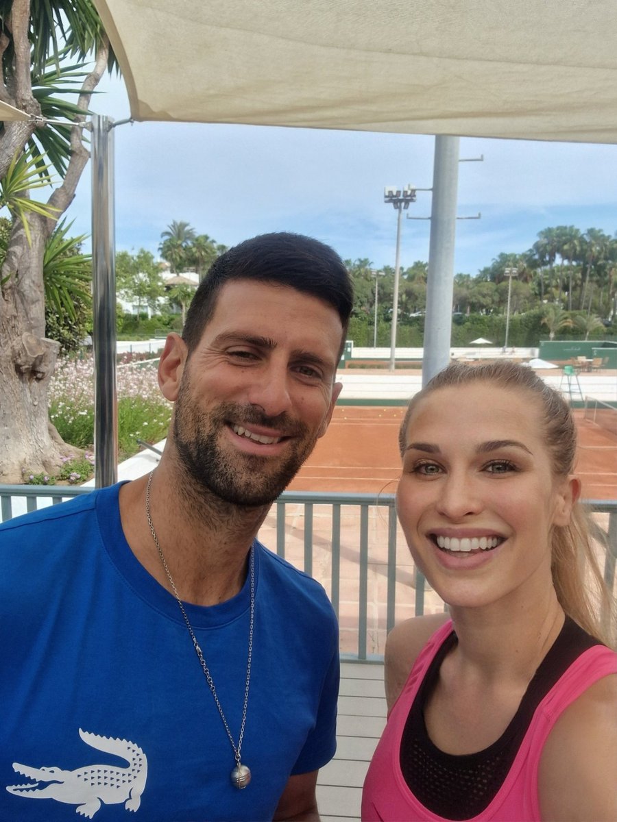 Gm! Great workout this morning 💪🏼🔥 Got to hang out with <a href="/DjokerNole/">Novak Djokovic</a> 🎾and talk crypto and Web 3 today at our tennis club in our little slice of paradise in Marbella, Spain <a href="/PuenteTenis/">PuenteRomanoTennis</a> I'm thinkin Web 3 event here this year 🤔😄 who's in!? 🌴☀️

#djokovic𓃵