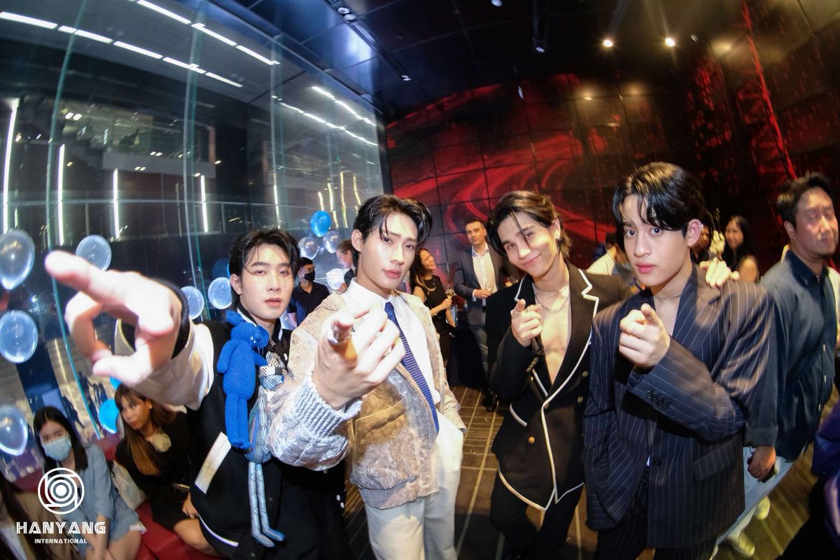 รวมแก๊งคนหล่อค้าบบ🩵

#TutorKrp 
#Mynameis_yim 
#JeffSatur 
#Barcodetin 
📷 ᴅɪsᴄᴏʀᴅ  : Hanyang International 
🗓️ : ᴍᴀʏ 2 , 2023