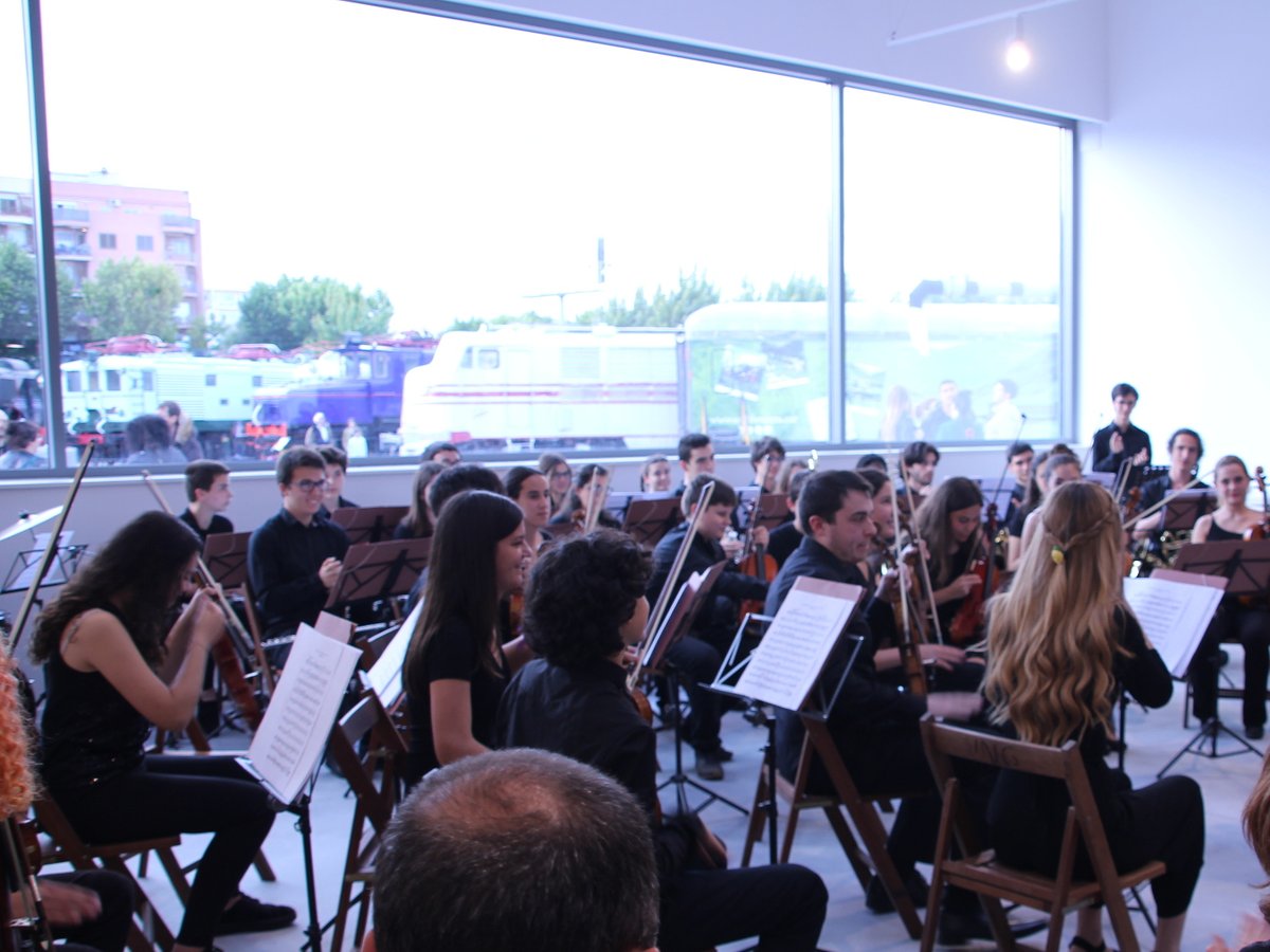 ajuntamentvng's tweet photo. 🖼️ Torna la Nit dels Museus a #VNG!

🗓️ Dissabte 13 de maig, portes obertes i activitats gratuïtes

🎶🥧Gastronomia, música i el trenet turístic us esperen per gaudir d'una nit cultural única

👉No us ho perdeu! #NitdelsMuseus #PatrimoniVNG

ℹ️ https://t.co/l4GMRRPl2l https://t.co/z4pZBLibrD