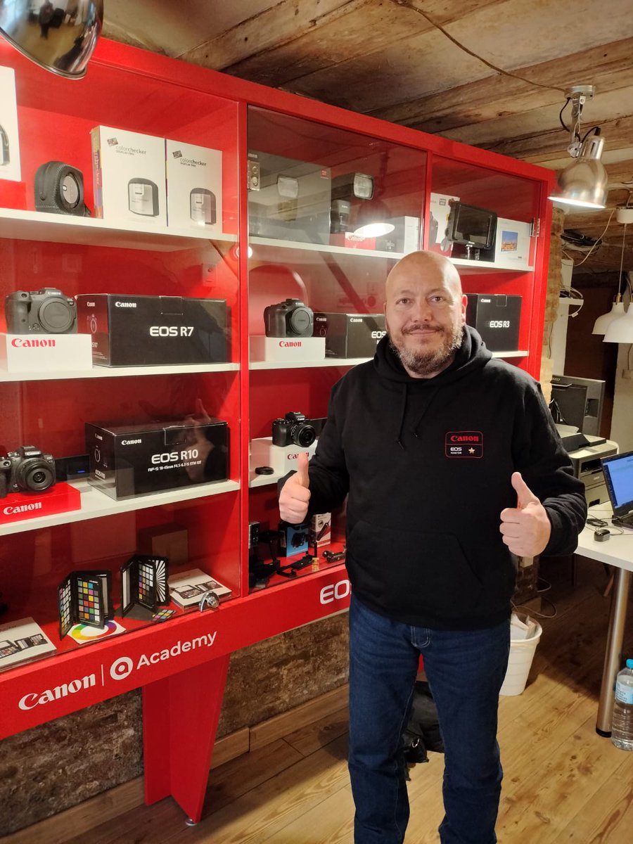 Esteve LLanes (prof) tweet media