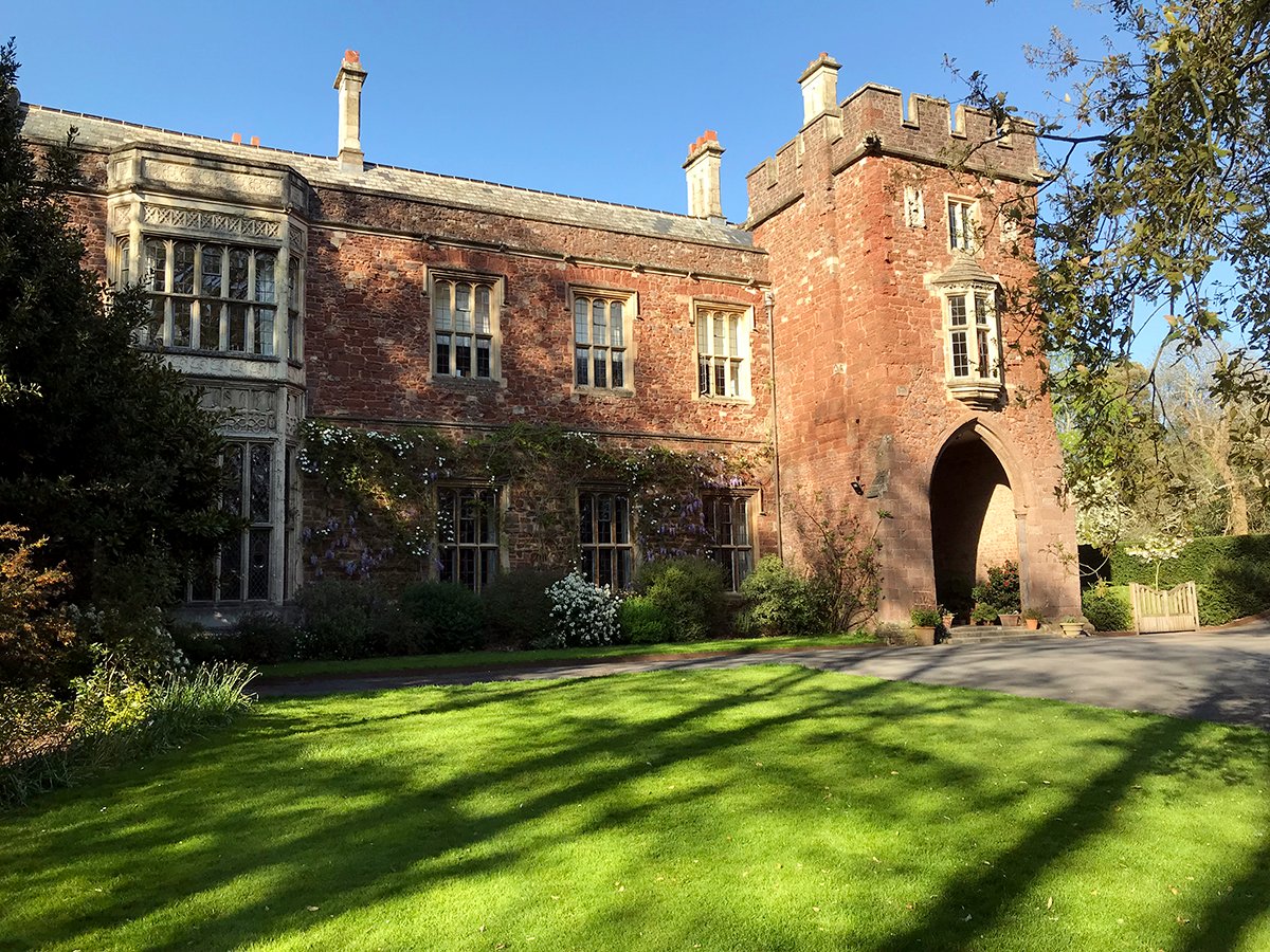 Explore the Bishop’s Palace Garden on 14 May between 2pm-4pm for an open day in aid of the Devon Historic Churches Trust. The Bishop’s Palace Garden covers three acres and is one of the most ancient in Devon. Find out more at bit.ly/garden-open-day <a href="/CofEDevon/">Diocese of Exeter</a> <a href="/visitexeter/">Visit Exeter</a>
