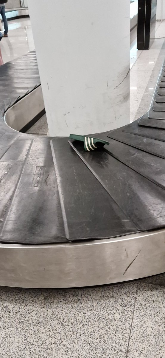 letsdocoffee's tweet image. When you travel light ...