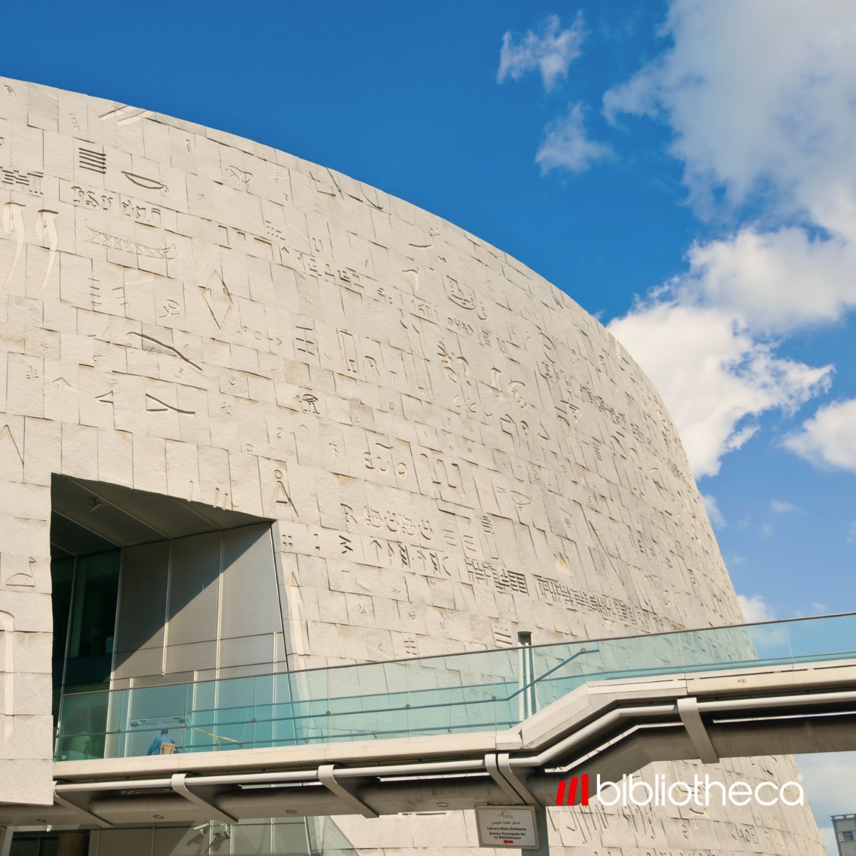 BibliothecaX's tweet image. Did you know that the Library of Alexandria in Egypt was once one of the largest and most important libraries in the ancient world, with over 700,000 scrolls and manuscripts? The original library was destroyed, but a new Library was built in its place in 2002.📚 #AncientLibraries