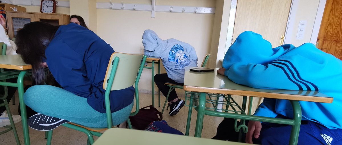 pedritta_22's tweet photo. typical day at school 🥵 https://t.co/rU6aEOU7YE